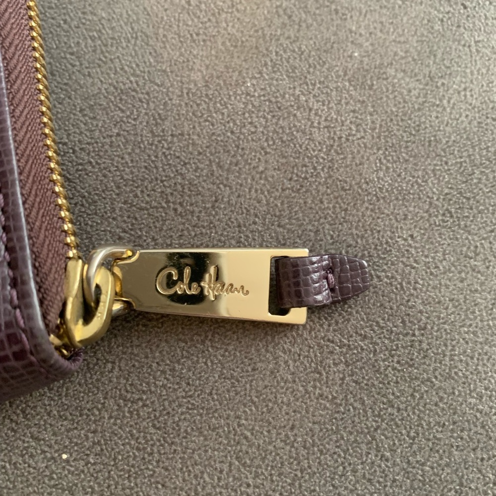 Cole Haan leather zippered closure wallet - Picture 3 of 5